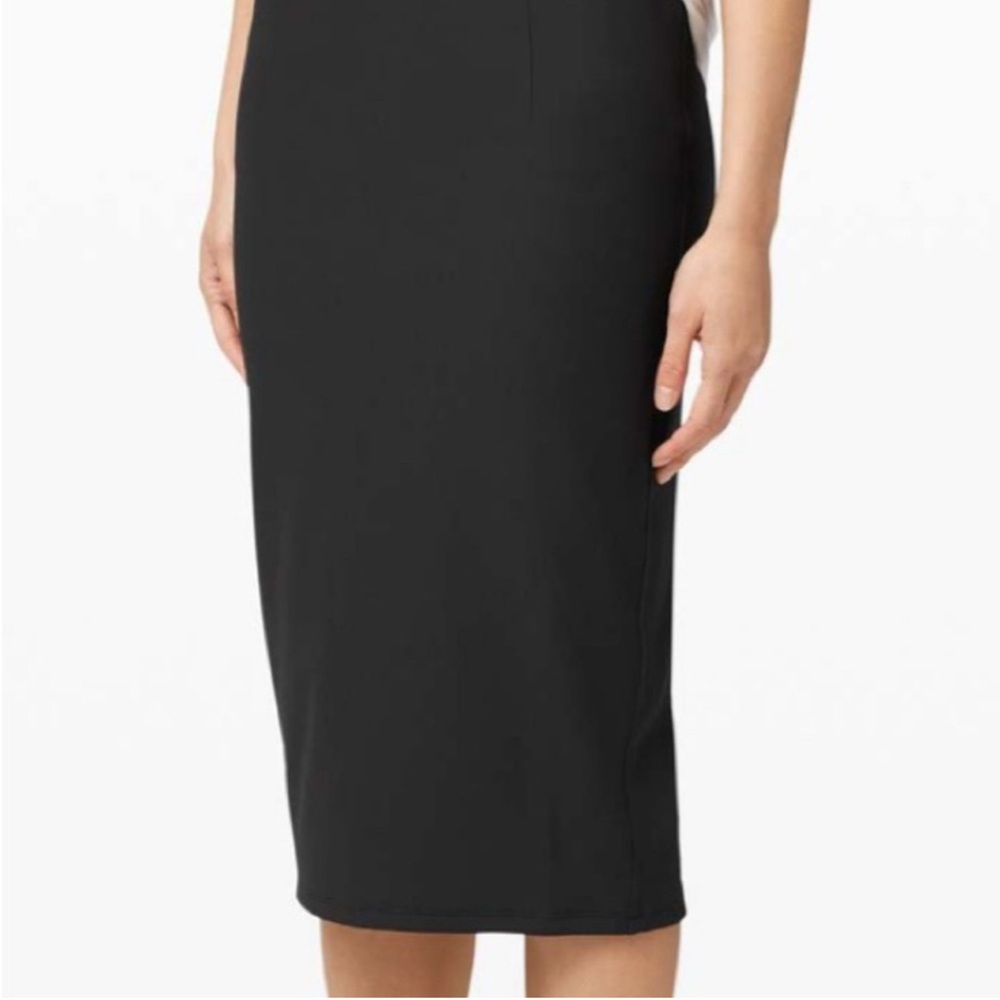 Lululemon A New Route Skirt